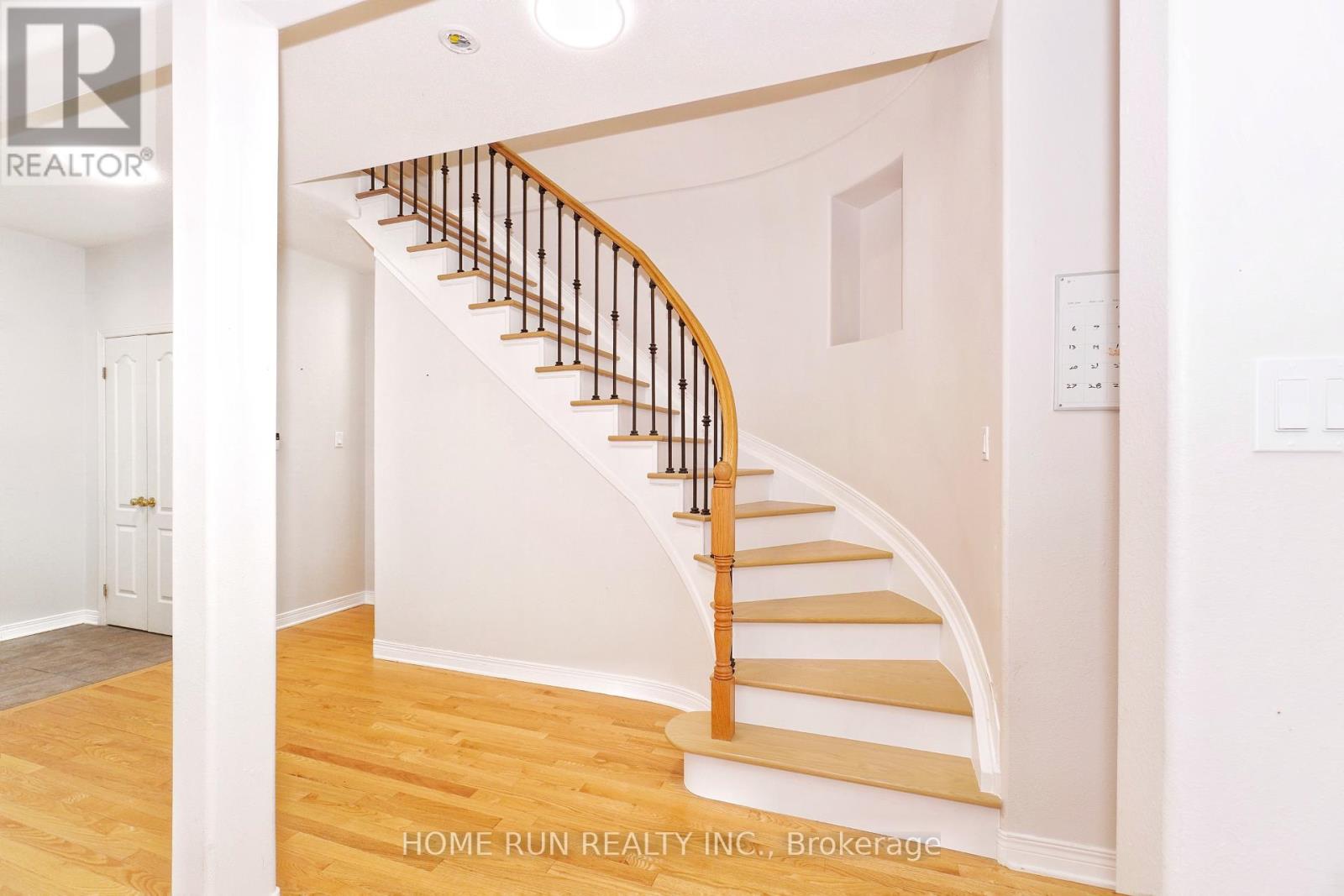 15 Evanshen Crescent, Ottawa, Ontario K2K 2Z6 - Photo 14 - X12549584