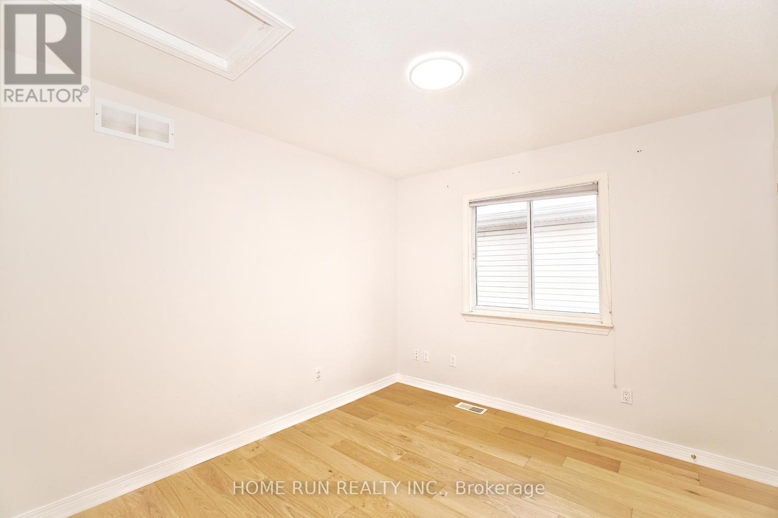 15 Evanshen Crescent, Ottawa, Ontario K2K 2Z6 - Photo 25 - X12549584