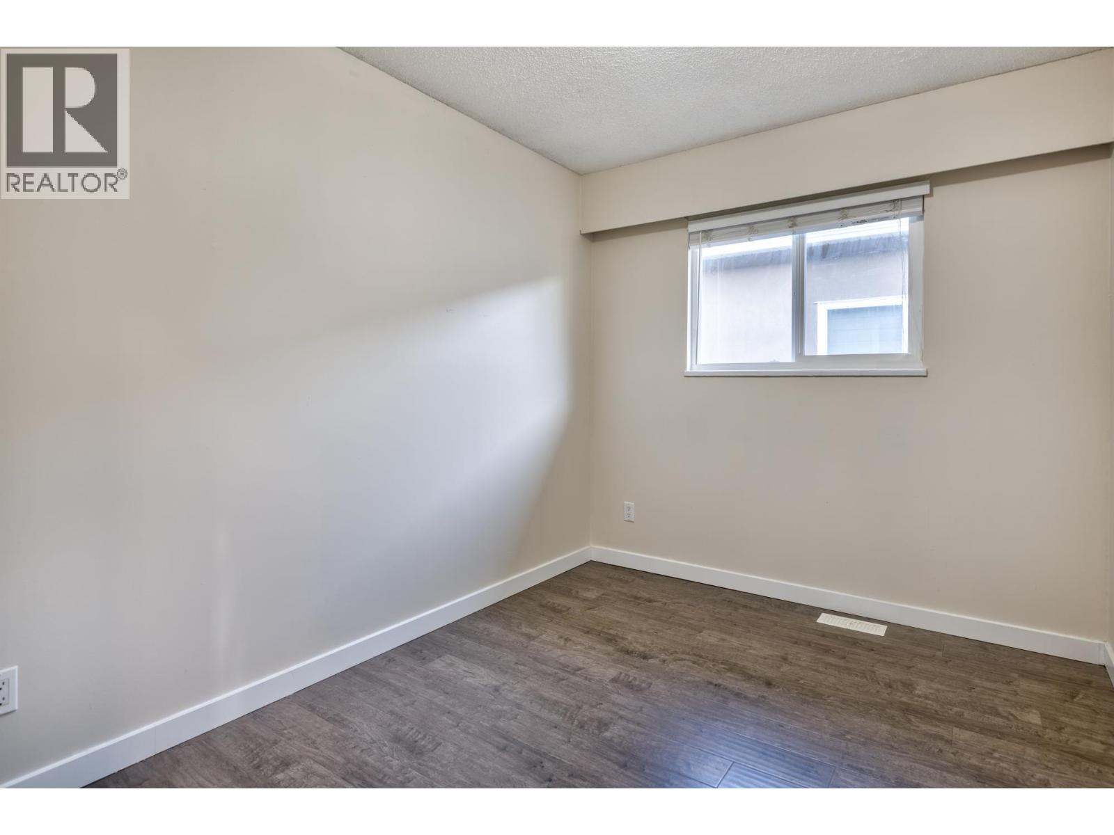 5842 Woodsworth Street, Burnaby, British Columbia  V5G 1S7 - Photo 22 - R3067296