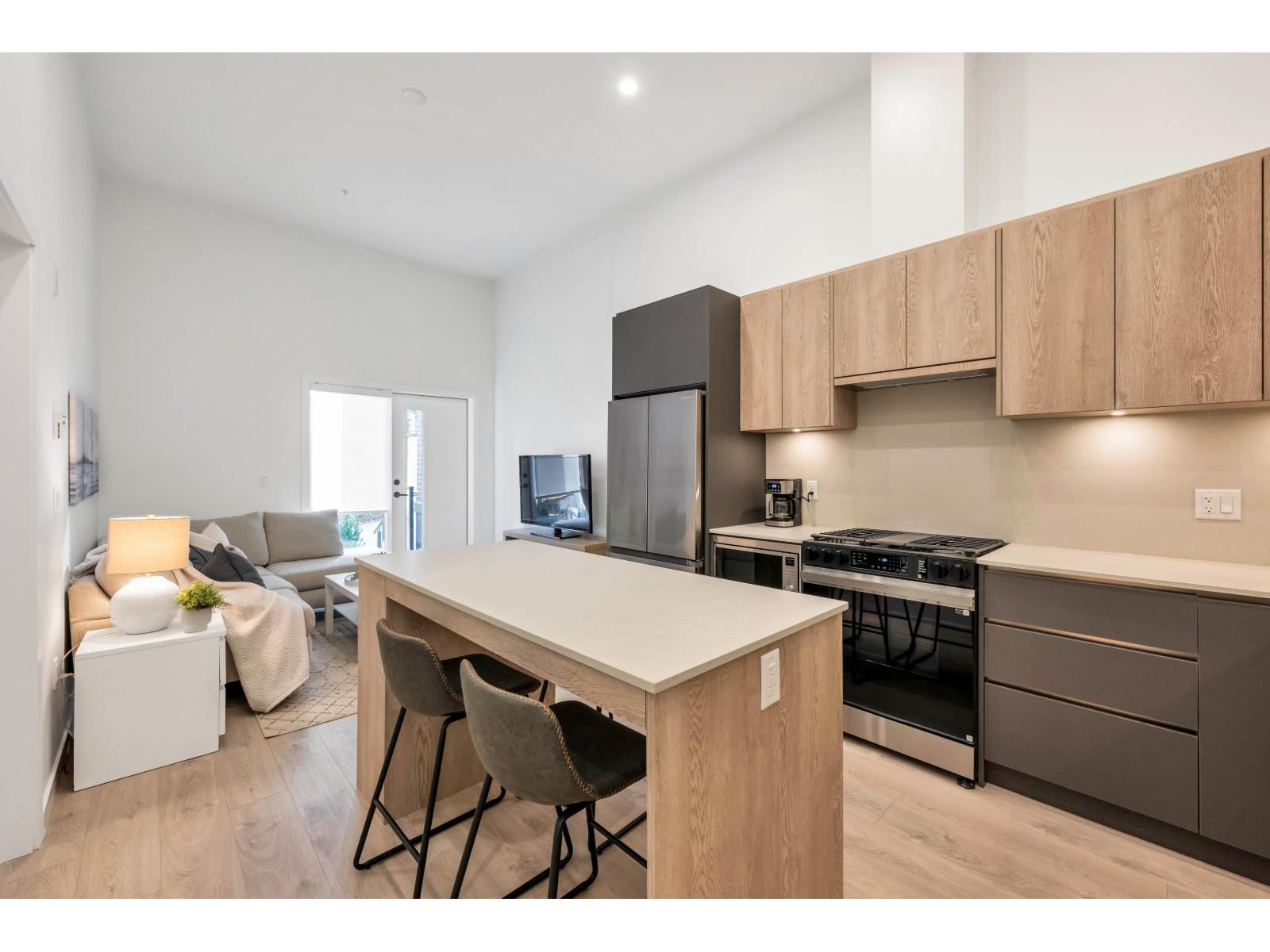 208 19577 65b Avenue, Surrey, British Columbia  V4N 6Y3 - Photo 3 - R3063333