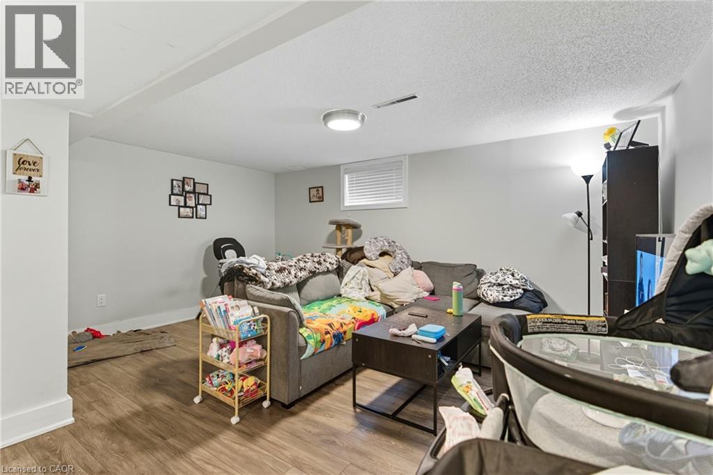 11 Rockwood Avenue, St. Catharines, Ontario L2P 1E3 - Photo 18 - 40788600