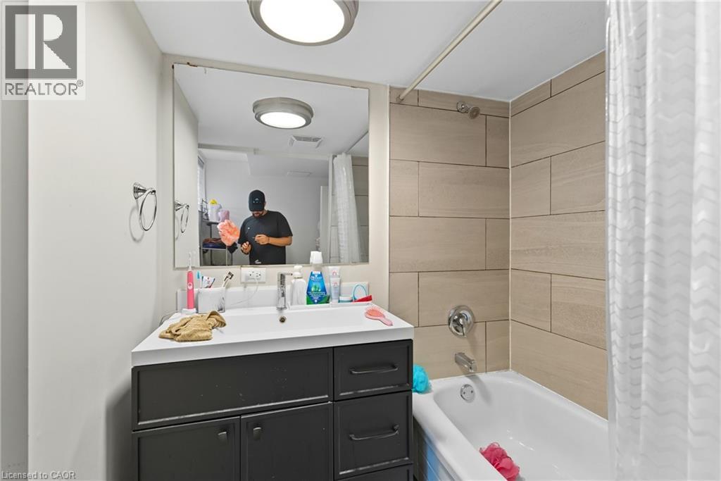 11 Rockwood Avenue, St. Catharines, Ontario L2P 1E3 - Photo 23 - 40788600