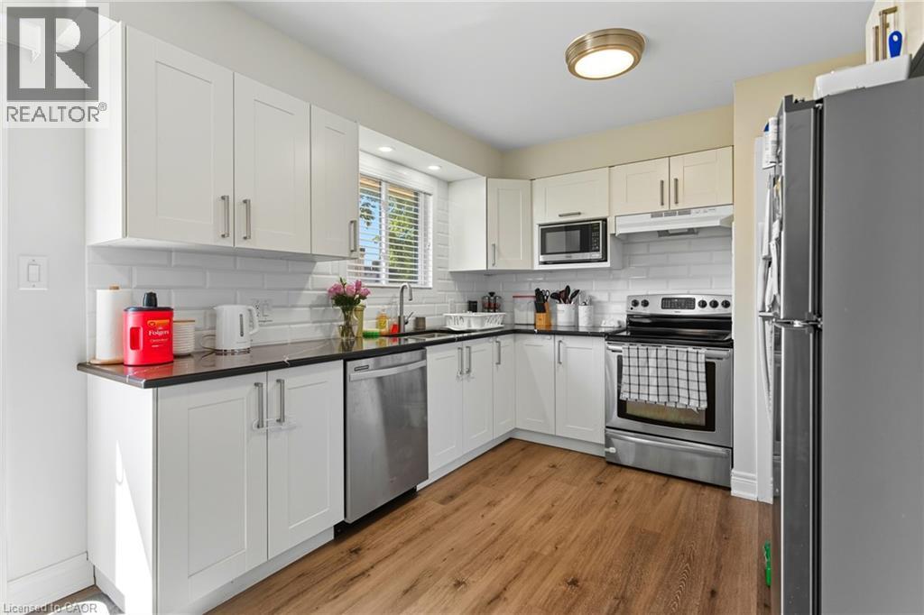 11 Rockwood Avenue, St. Catharines, Ontario L2P 1E3 - Photo 9 - 40788600