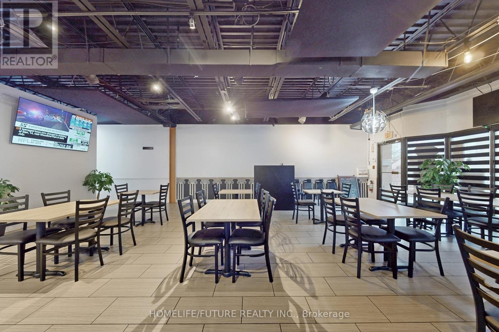 1278 St Clair Avenue W, Toronto, Ontario  M6E 1B9 - Photo 14 - W12549586