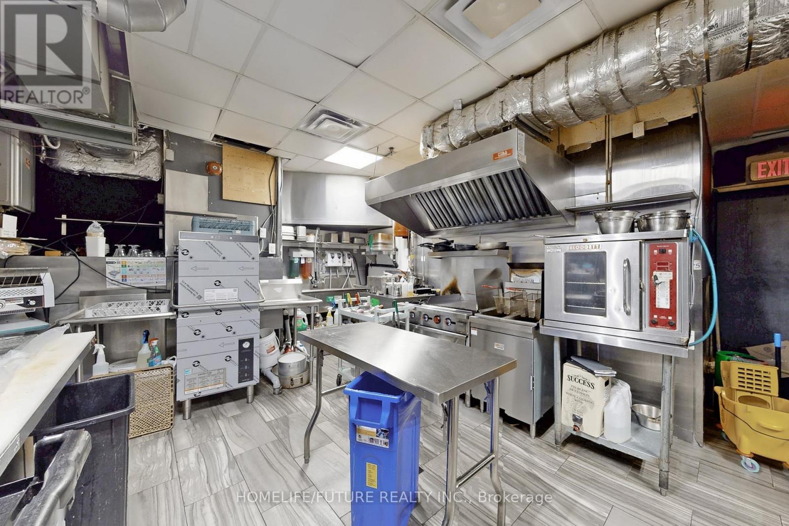 1278 St Clair Avenue W, Toronto, Ontario  M6E 1B9 - Photo 38 - W12549586