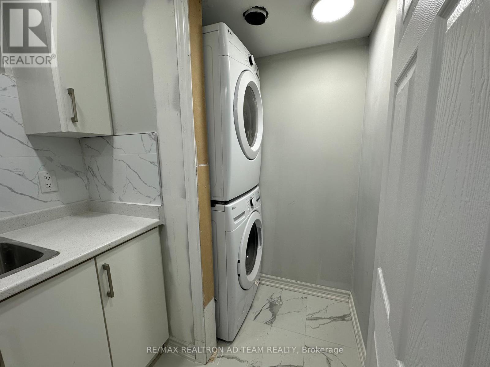 Basement - 2365 Bostock Crescent, Mississauga, Ontario  L5J 3S8 - Photo 12 - W12480291