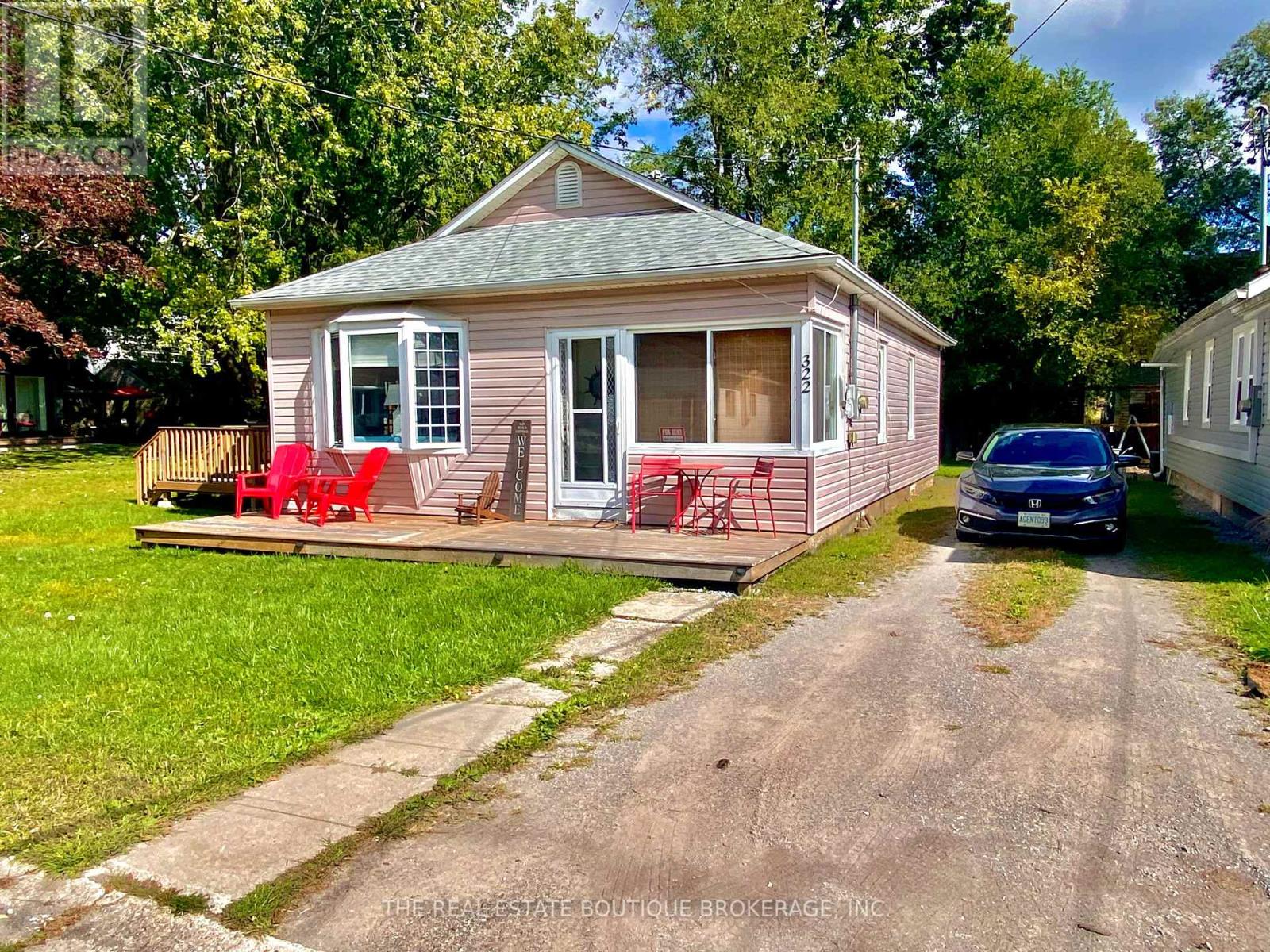 322 Oxford Avenue, Fort Erie, Ontario  L0S 1B0 - Photo 3 - X12549590