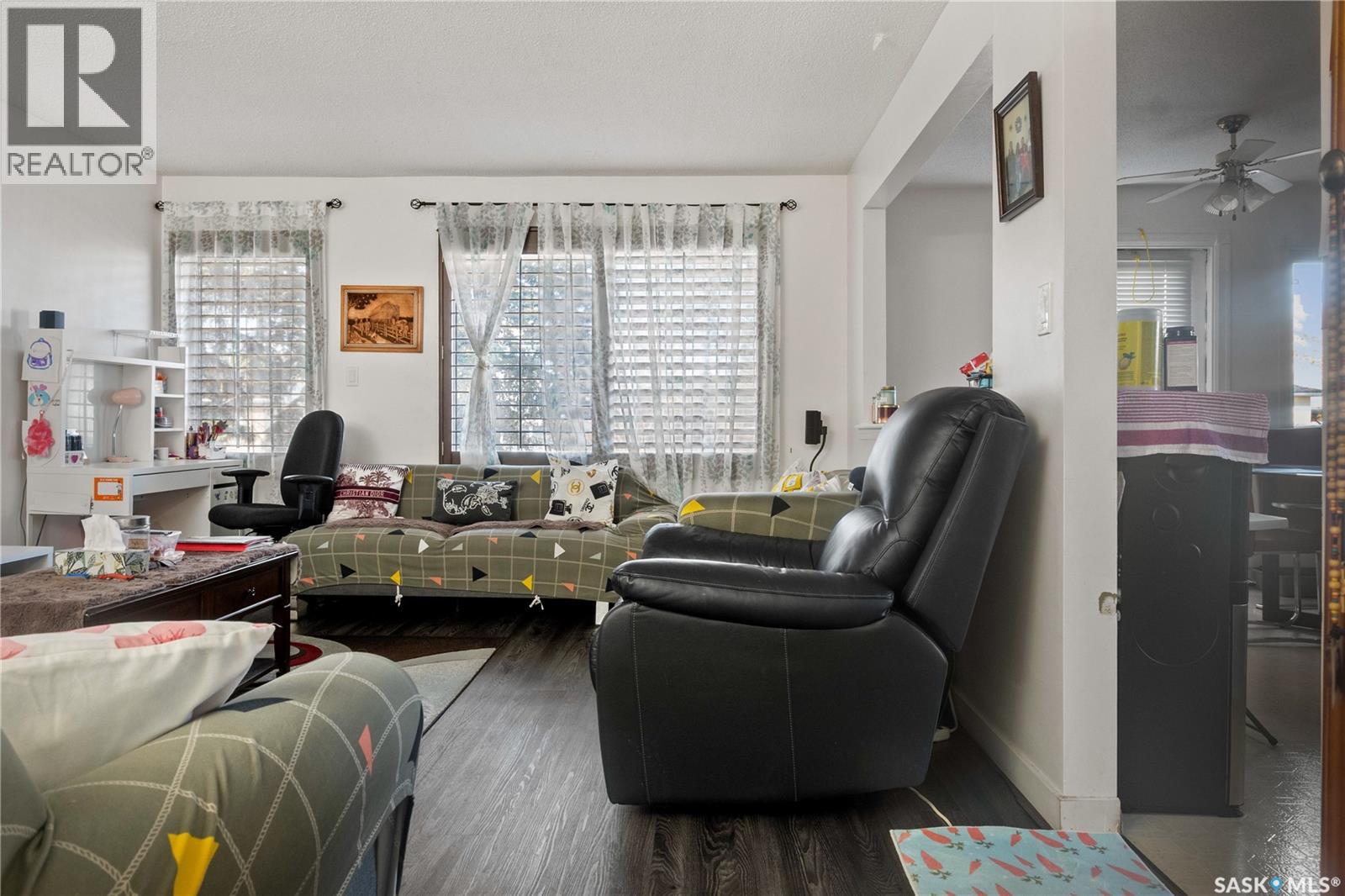 66 Bruce Place, Regina, Saskatchewan  S4R 5Y3 - Photo 6 - SK024095