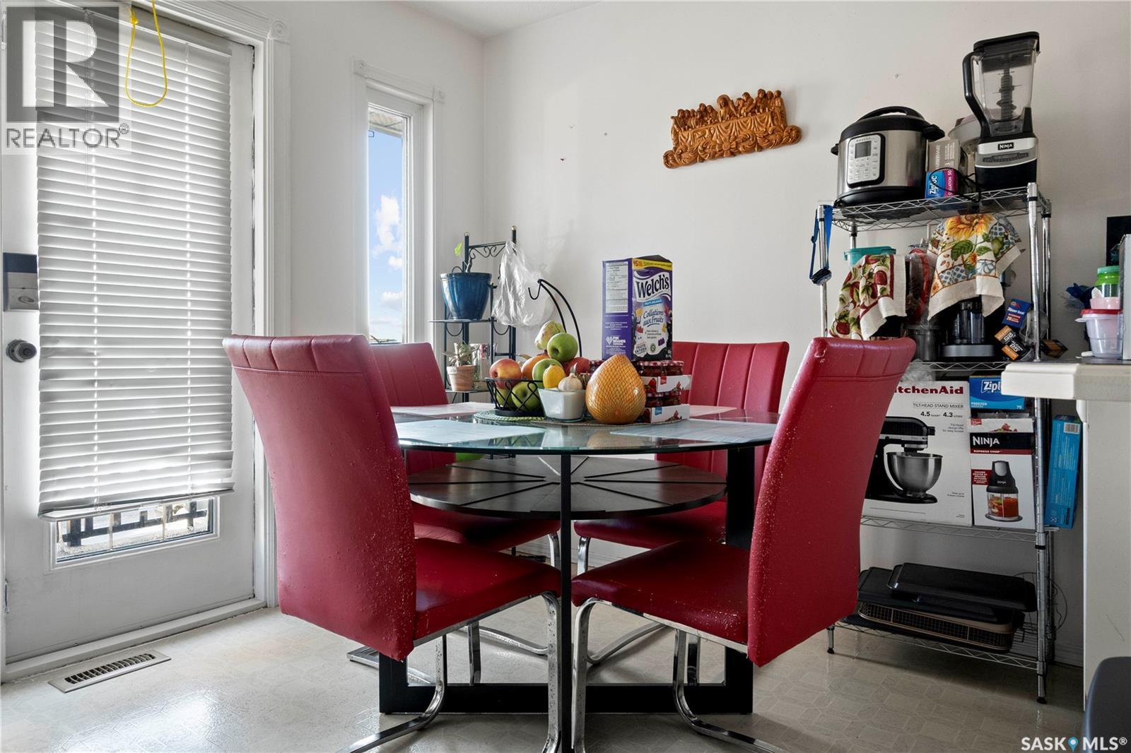 66 Bruce Place, Regina, Saskatchewan  S4R 5Y3 - Photo 12 - SK024095