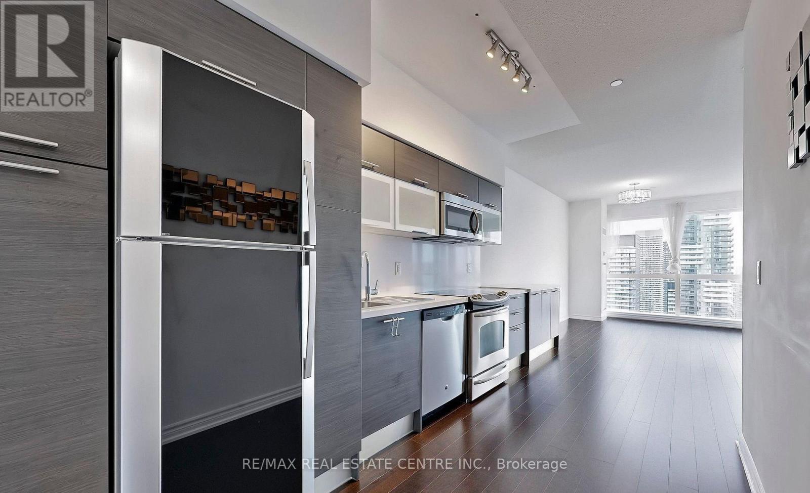 4801 - 386 Yonge Street, Toronto, Ontario  M5B 0A5 - Photo 4 - C12549614