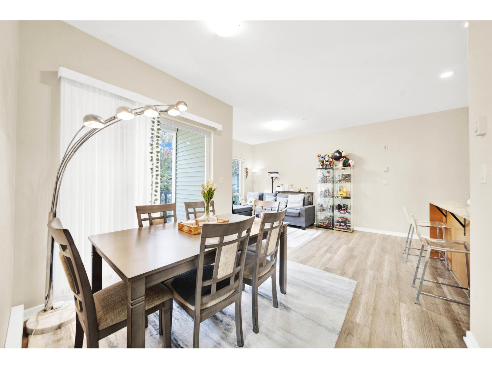 309 13789 107a Avenue, Surrey, British Columbia  V3T 0B8 - Photo 4 - R3067209