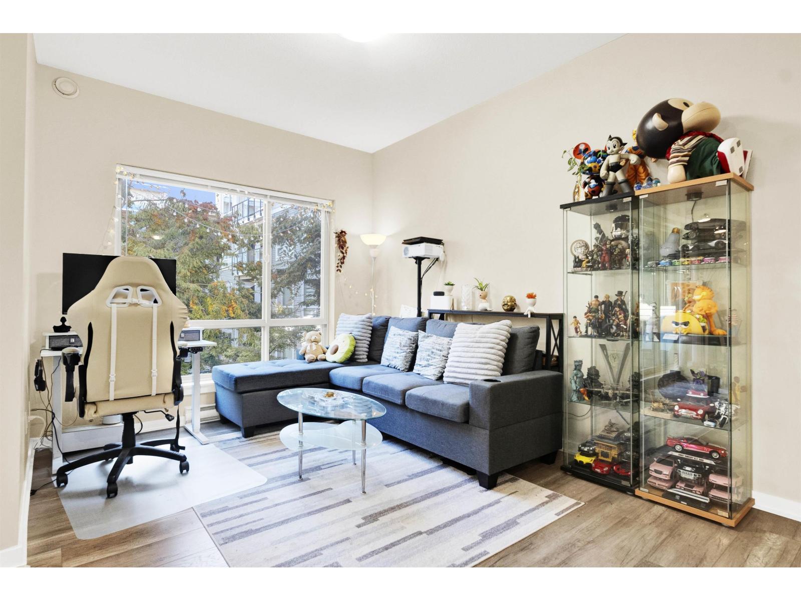 309 13789 107a Avenue, Surrey, British Columbia  V3T 0B8 - Photo 3 - R3067209