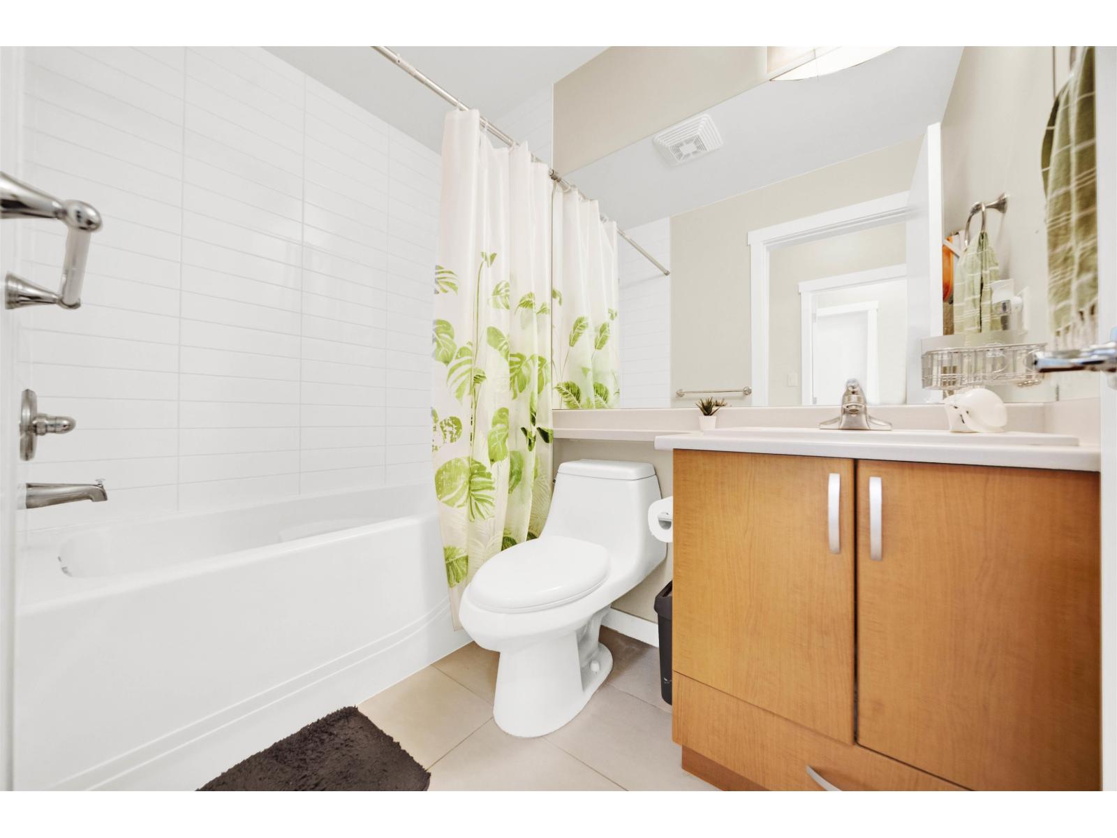 309 13789 107a Avenue, Surrey, British Columbia  V3T 0B8 - Photo 8 - R3067209