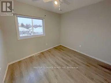 29 Drake Drive, Barrie (Painswick South), Ontario L4N 8W3 - Photo 11 - S12549596