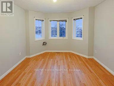 29 Drake Drive, Barrie (Painswick South), Ontario L4N 8W3 - Photo 4 - S12549596