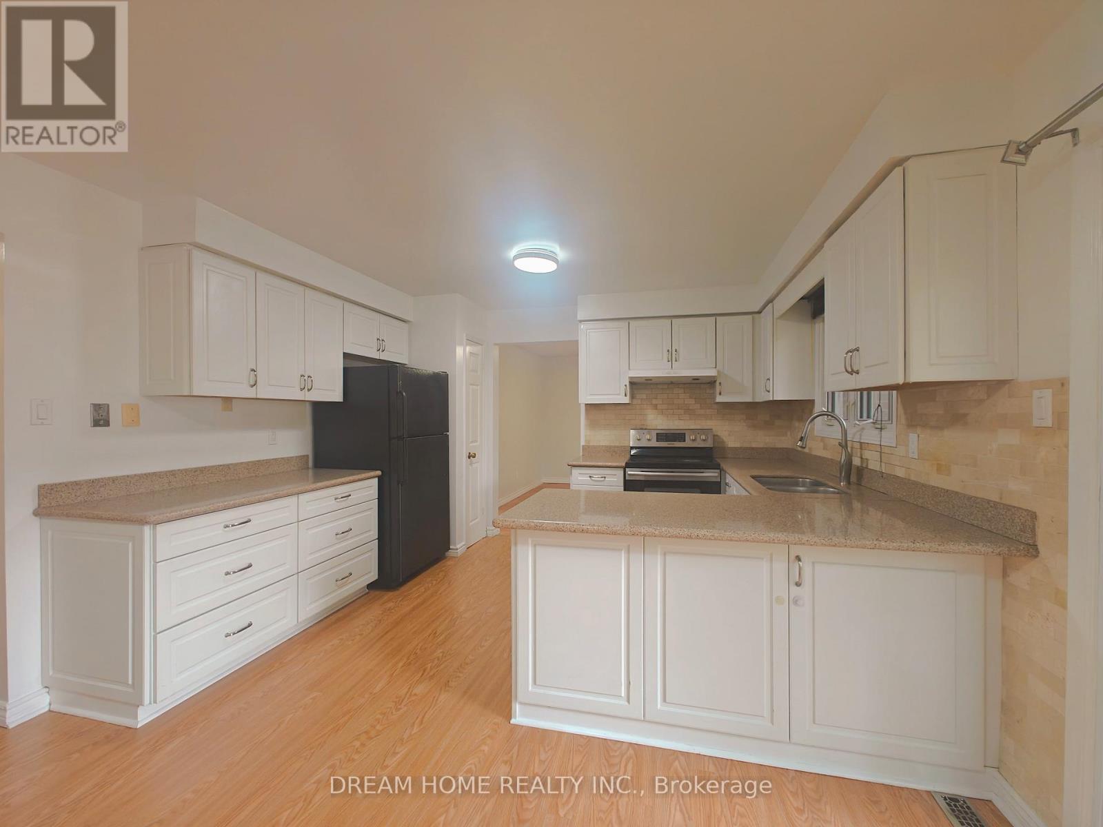 42 Emeline Crescent, Markham, Ontario  L3P 4G4 - Photo 5 - N12485318