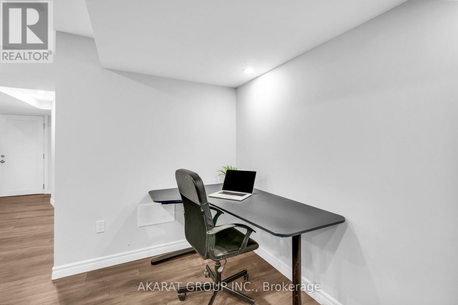 Basement Apt - 5463 Fudge Terrace, Mississauga, Ontario  L5M 0N1 - Photo 25 - W12549620