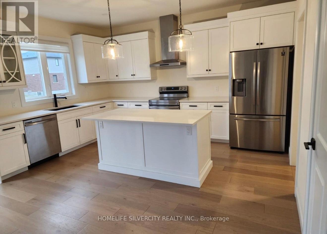 89 Royal Cres Crescent, Southwold, Ontario  N5P 0G2 - Photo 3 - X12549604