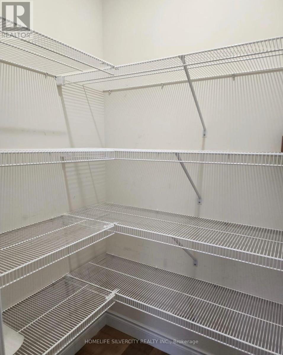 89 Royal Cres Crescent, Southwold, Ontario  N5P 0G2 - Photo 9 - X12549604