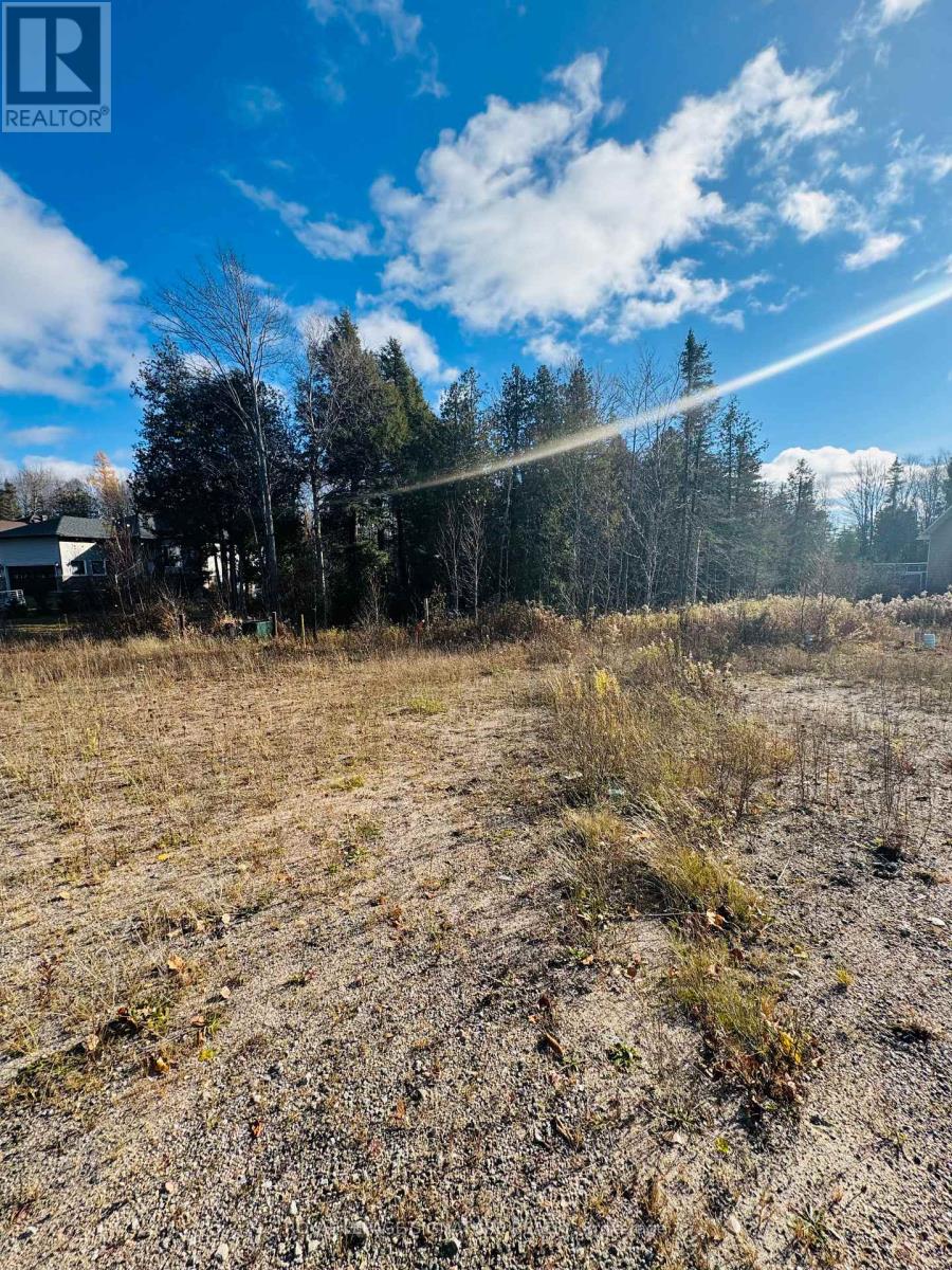 453 CARMICHAEL DRIVE, North Bay, Ontario