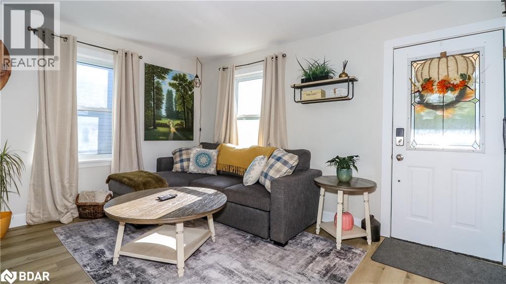 Property at 7 ALBANY Avenue image 4