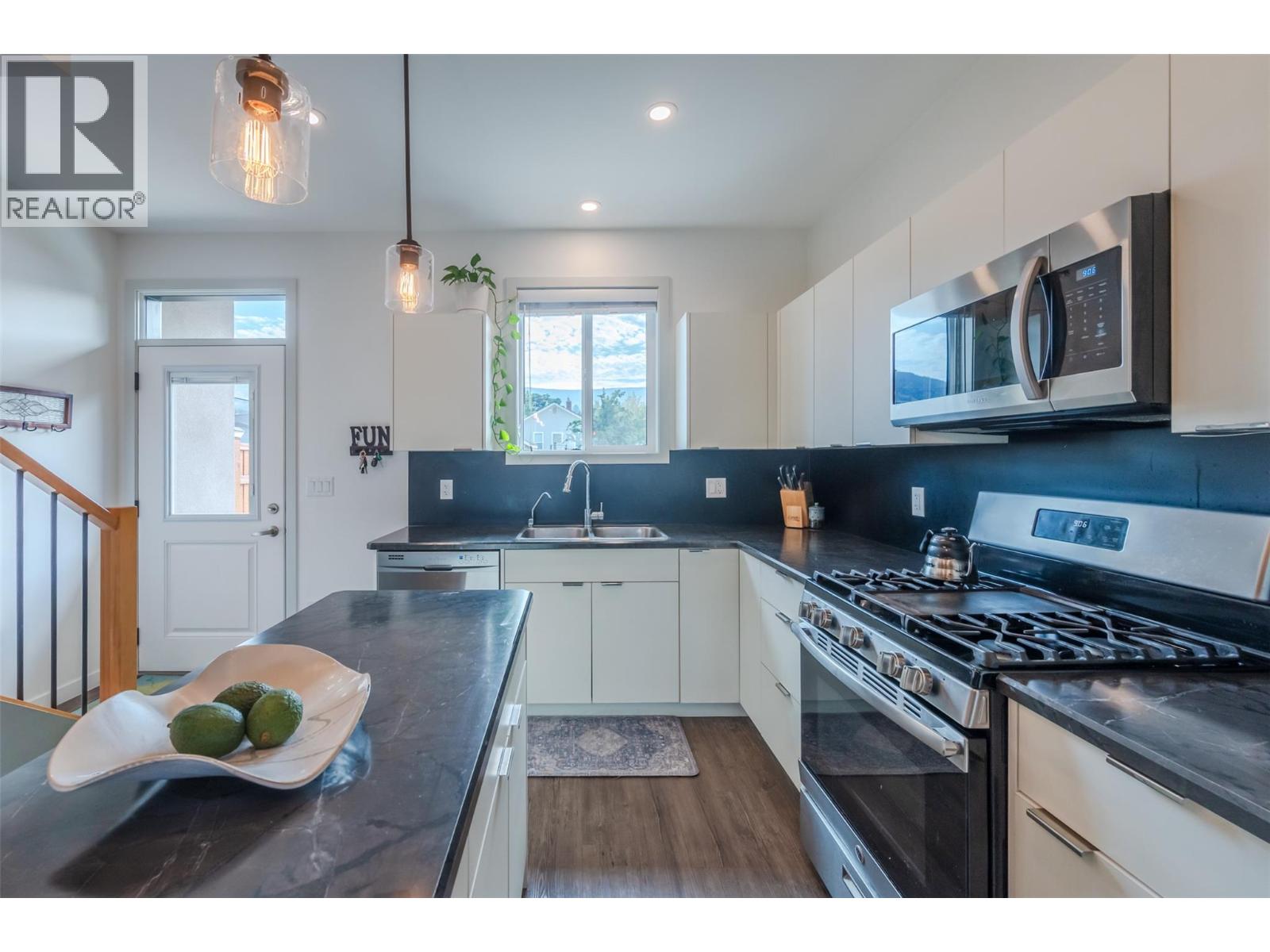 1228 Government Street Unit# 102, Penticton, British Columbia  V2A 4V4 - Photo 4 - 10358602