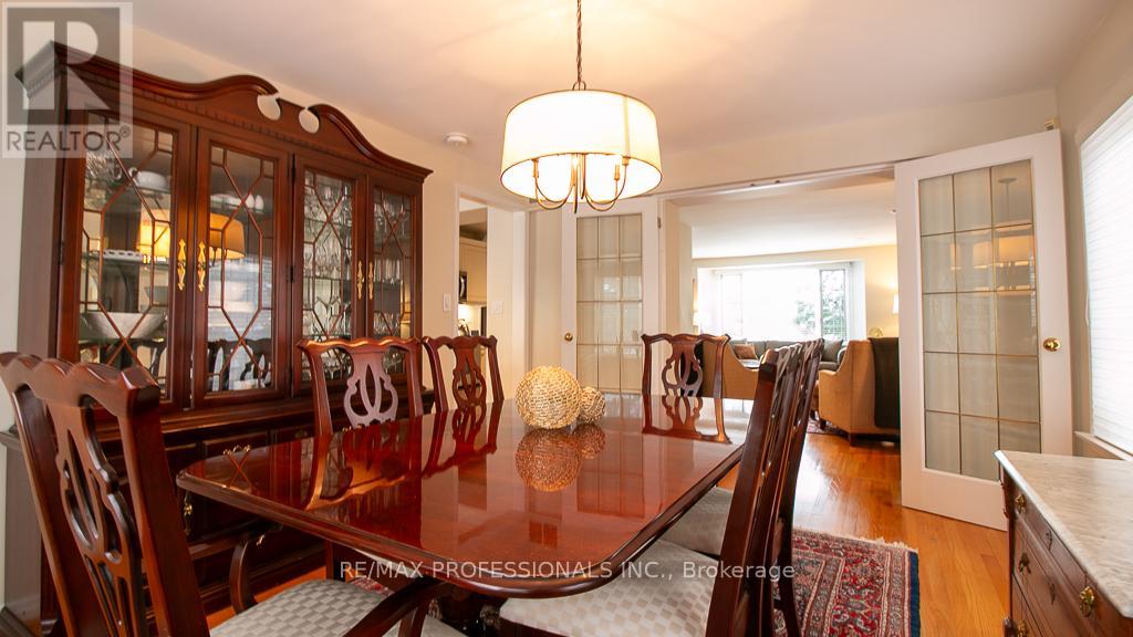 44 Robin Hood Road, Toronto, Ontario  M9A 2W8 - Photo 20 - W12542488