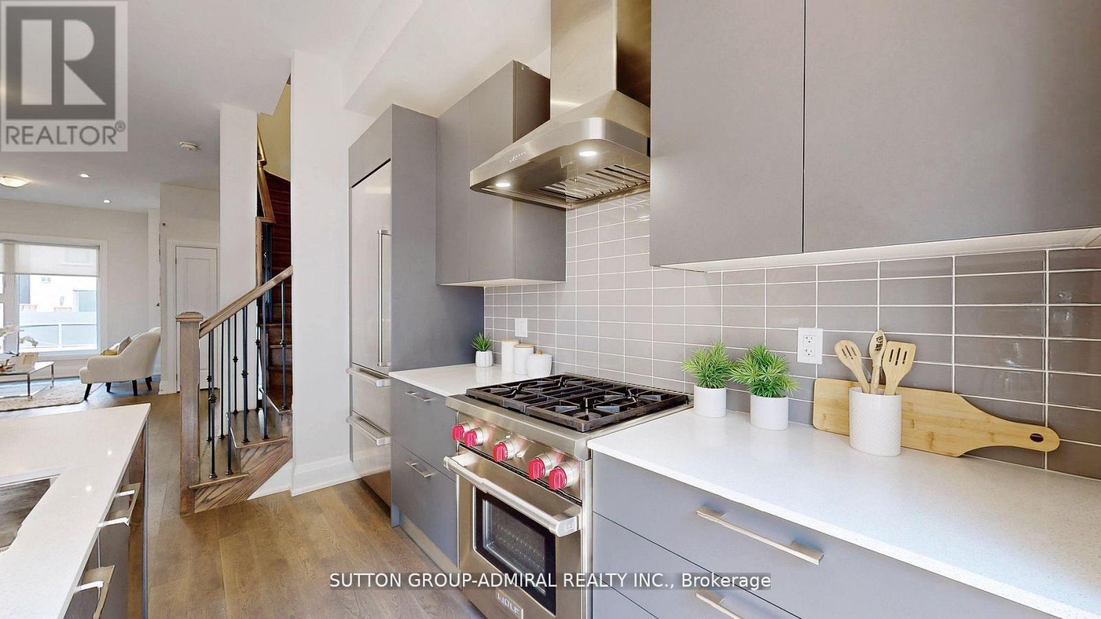 247 Smallwood Circle S, Vaughan, Ontario  L4J 0K8 - Photo 15 - N12549632