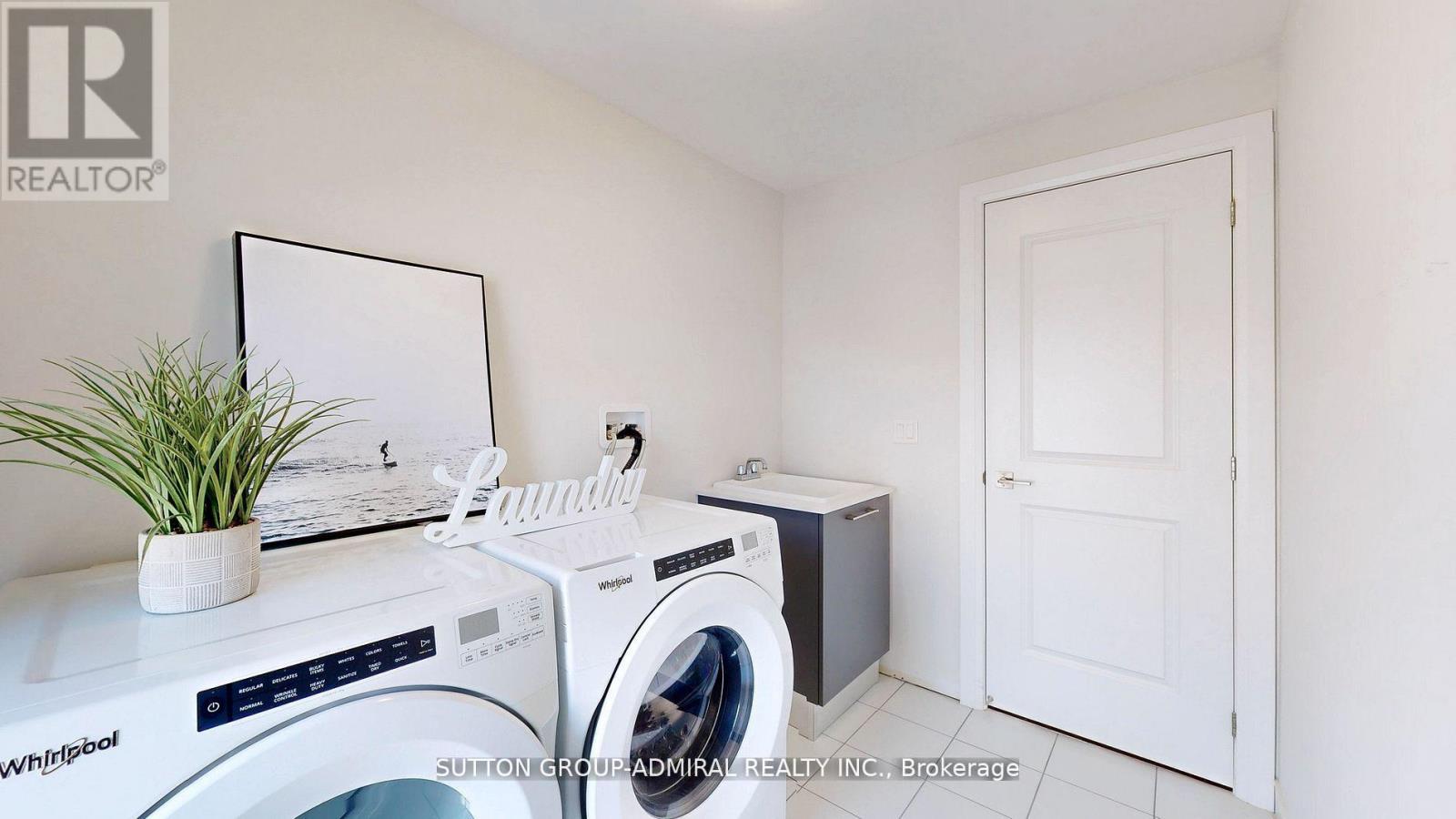 247 Smallwood Circle S, Vaughan, Ontario  L4J 0K8 - Photo 18 - N12549632