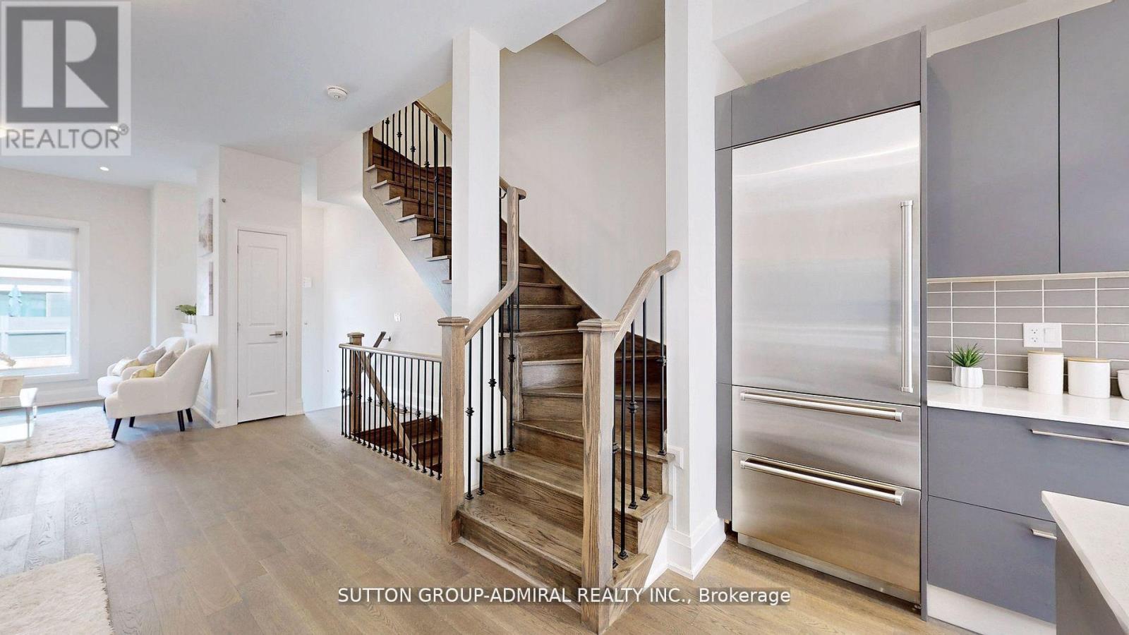 247 Smallwood Circle S, Vaughan, Ontario  L4J 0K8 - Photo 19 - N12549632