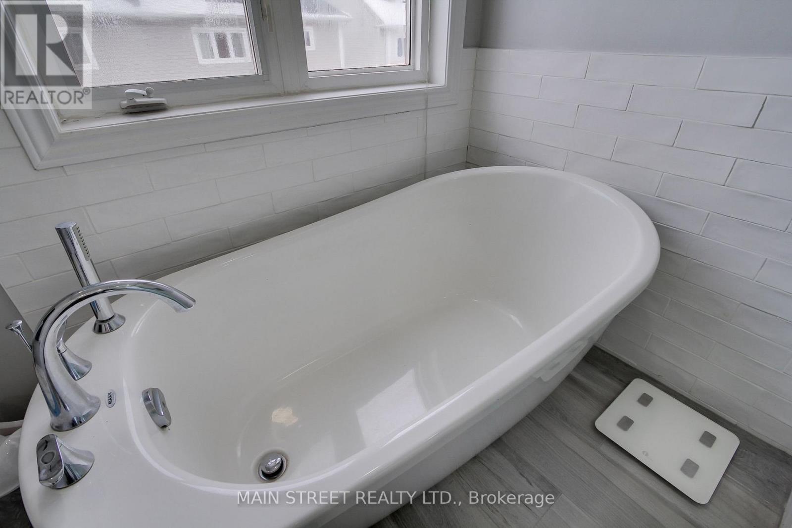 164 Glasgow Crescent, Georgina, Ontario  L4P 4A9 - Photo 29 - N12549642