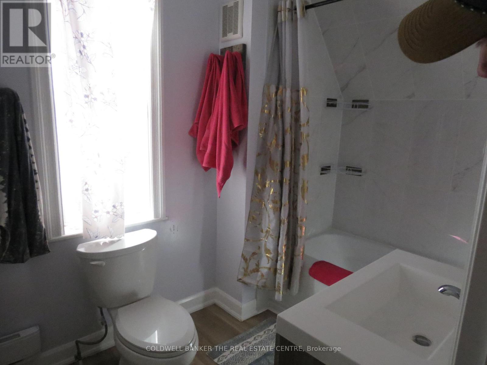 51 Robert Street W, Penetanguishene, Ontario  L9M 1N1 - Photo 22 - S12549636