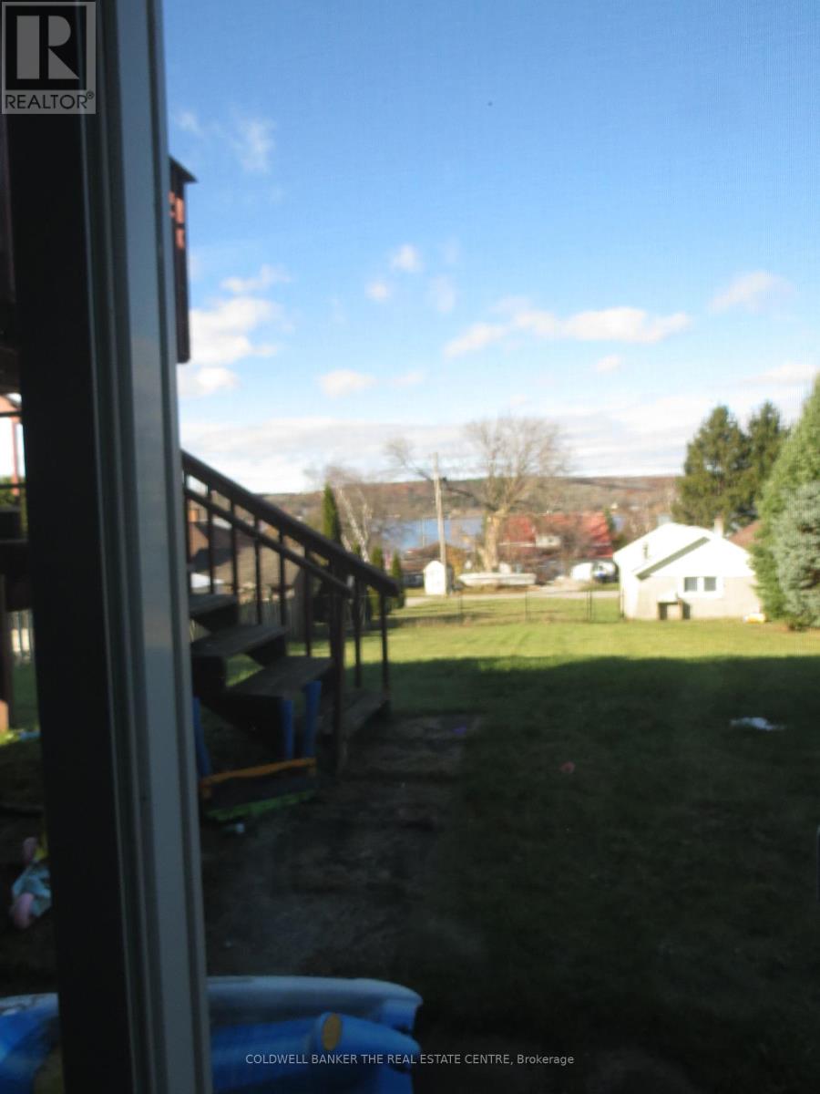 51 Robert Street W, Penetanguishene, Ontario  L9M 1N1 - Photo 27 - S12549636