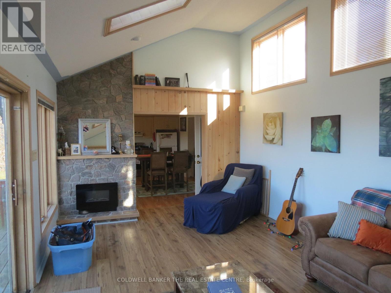 51 Robert Street W, Penetanguishene, Ontario  L9M 1N1 - Photo 9 - S12549636