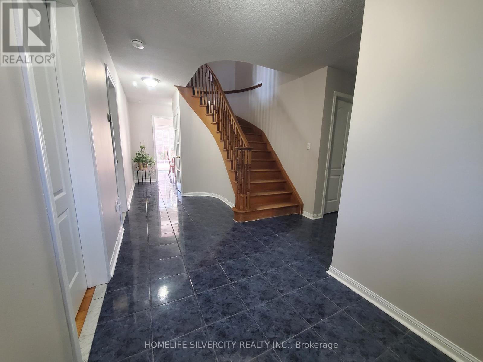 Unit 1-Upper Level - 700 Peter Robertson Boulevard, Brampton, Ontario  L6R 1L7 - Photo 3 - W12549634