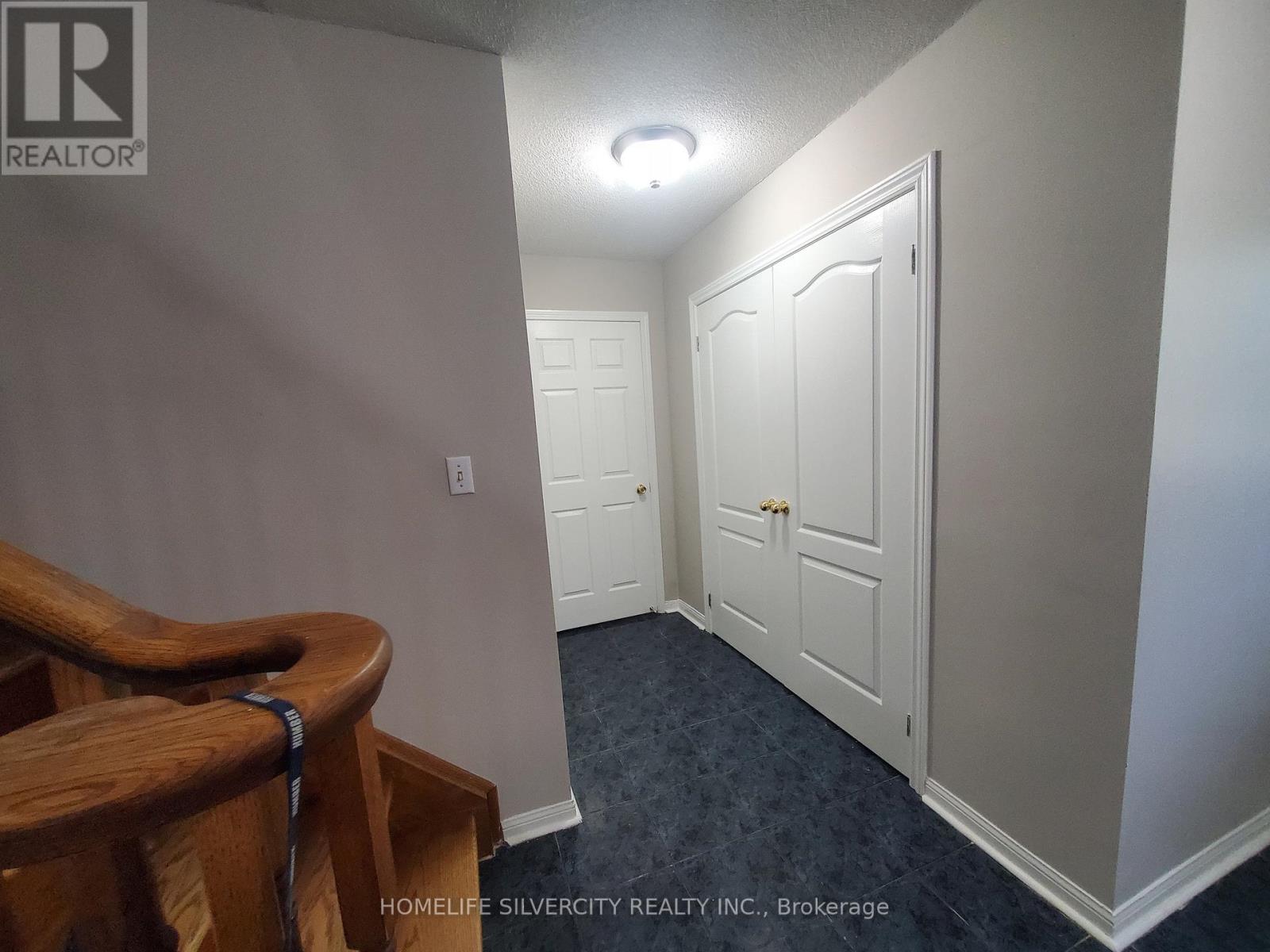 Unit 1-Upper Level - 700 Peter Robertson Boulevard, Brampton, Ontario  L6R 1L7 - Photo 6 - W12549634