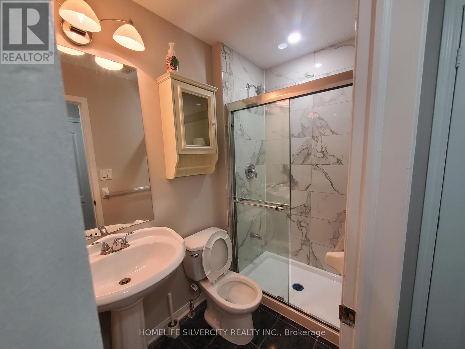 Unit 1-Upper Level - 700 Peter Robertson Boulevard, Brampton, Ontario  L6R 1L7 - Photo 7 - W12549634