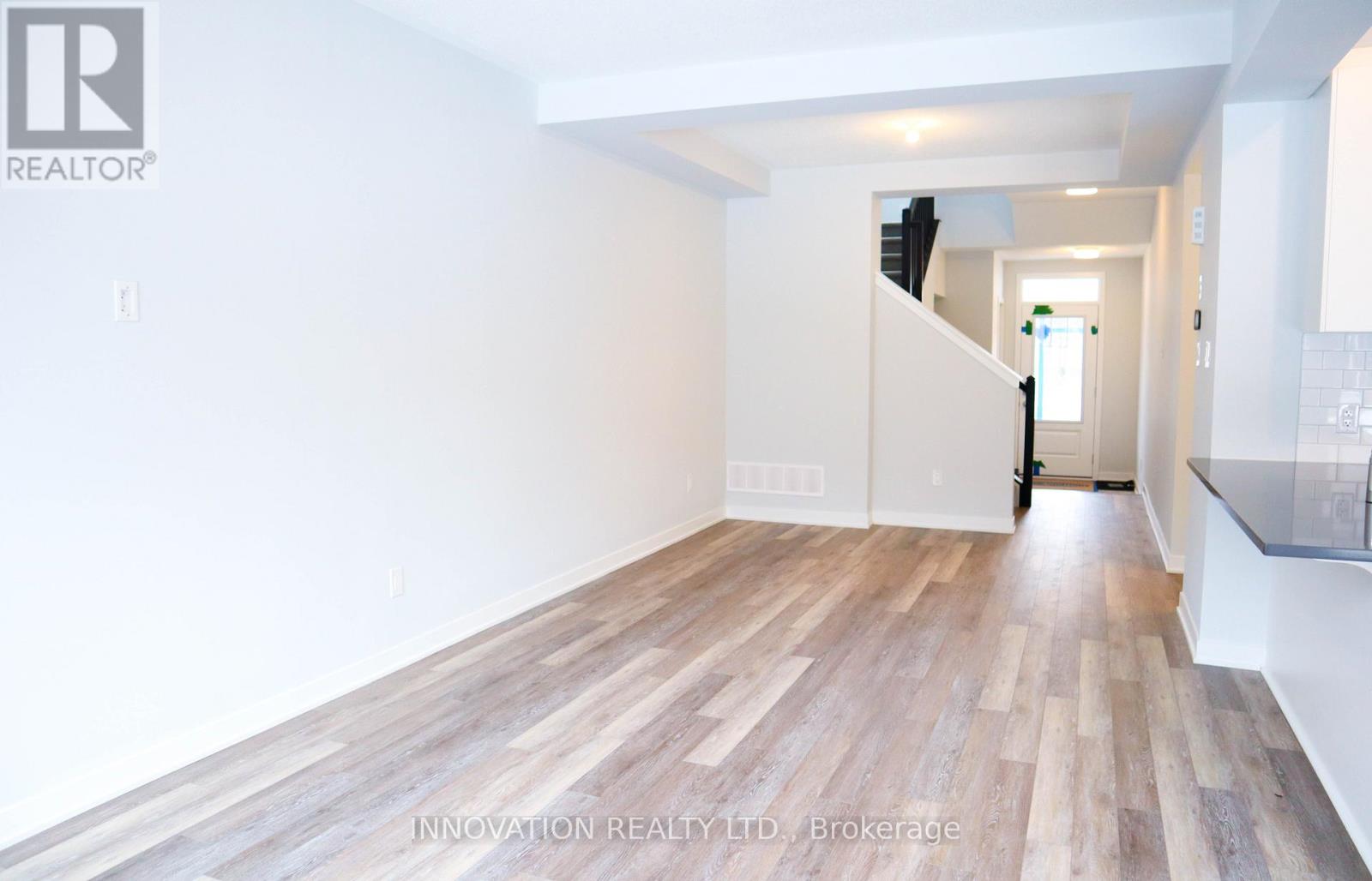 1062 Curraglass Walk, Ottawa, Ontario  K2S 3A6 - Photo 5 - X12549656