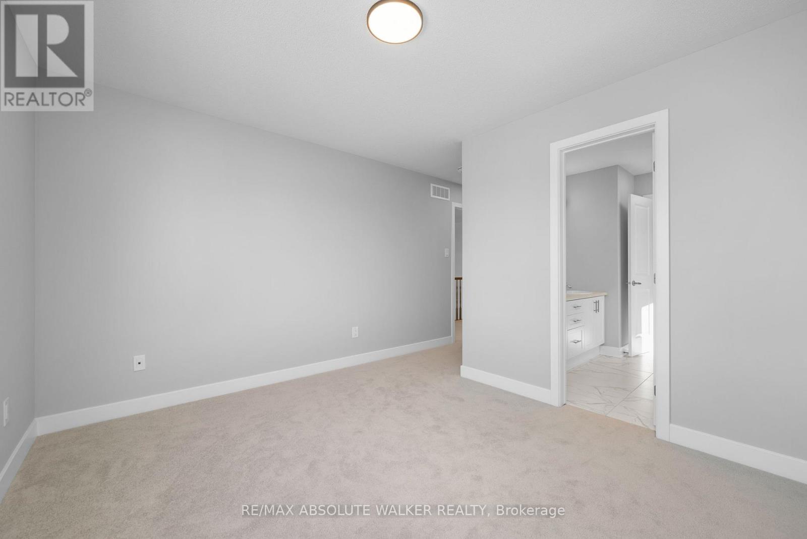 584 Paakanaak Avenue, Ottawa, Ontario  K1X 0J6 - Photo 23 - X12531302