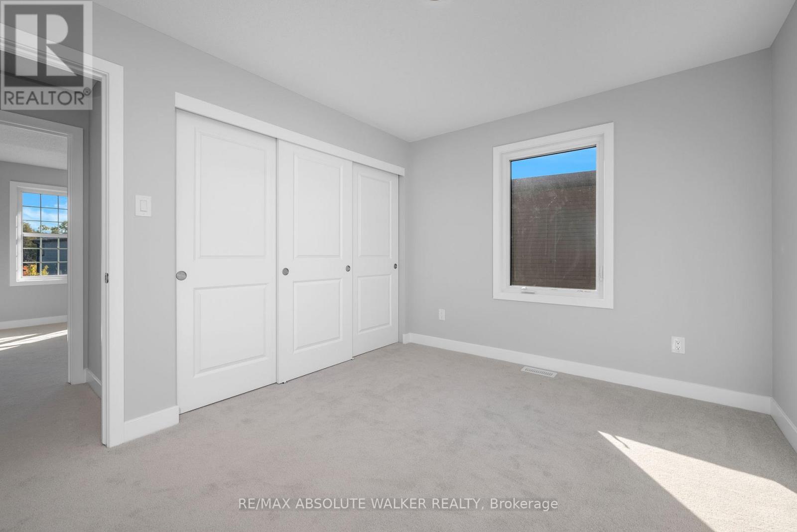 584 Paakanaak Avenue, Ottawa, Ontario  K1X 0J6 - Photo 25 - X12531302