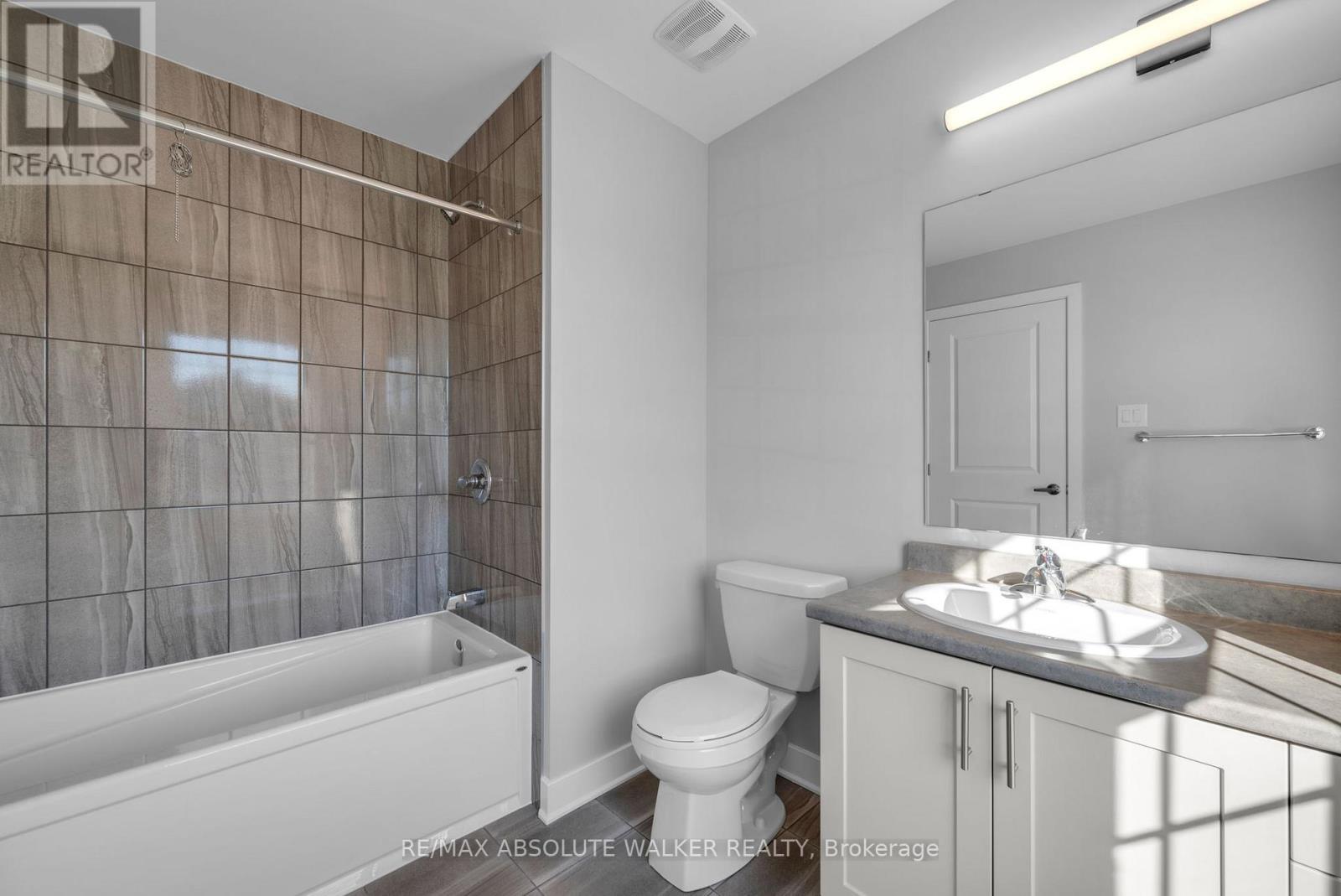 584 Paakanaak Avenue, Ottawa, Ontario  K1X 0J6 - Photo 30 - X12531302