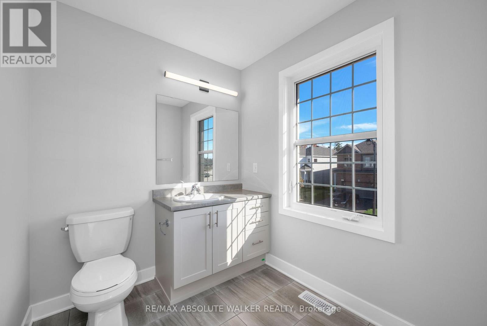 584 Paakanaak Avenue, Ottawa, Ontario  K1X 0J6 - Photo 29 - X12531302