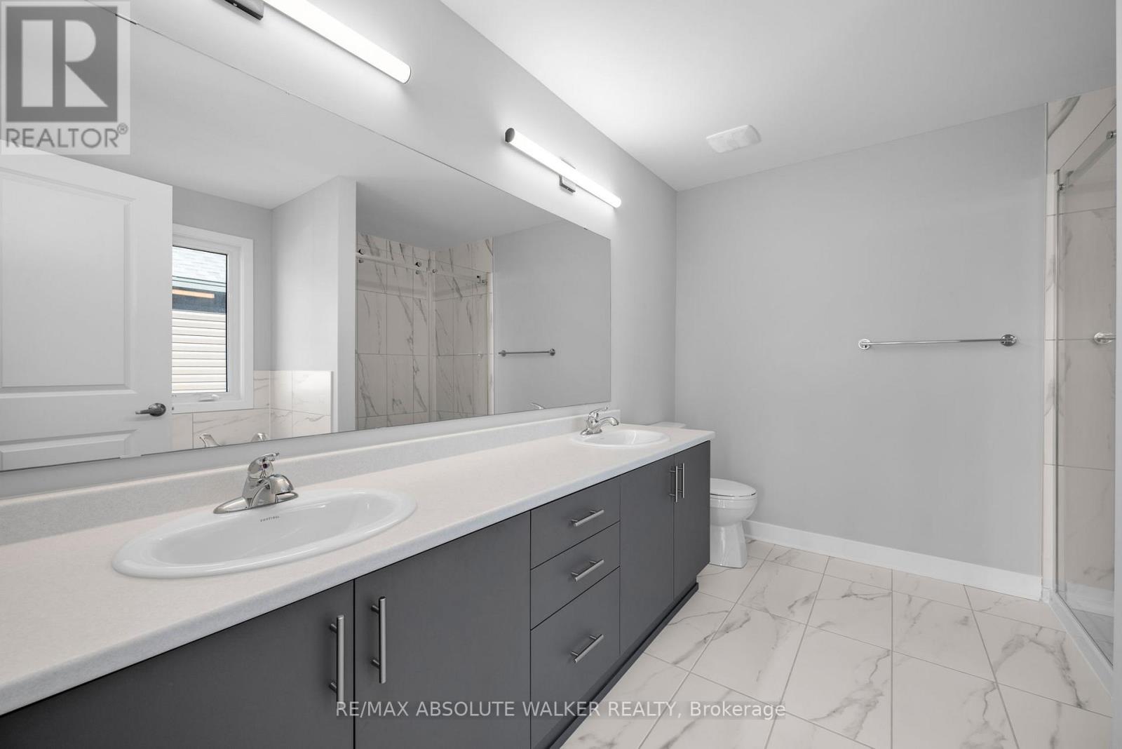 584 Paakanaak Avenue, Ottawa, Ontario  K1X 0J6 - Photo 32 - X12531302