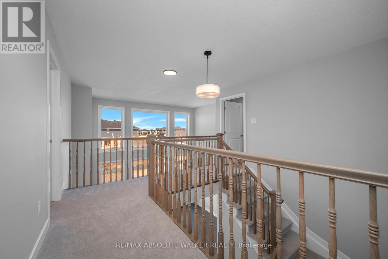 584 Paakanaak Avenue, Ottawa, Ontario  K1X 0J6 - Photo 37 - X12531302