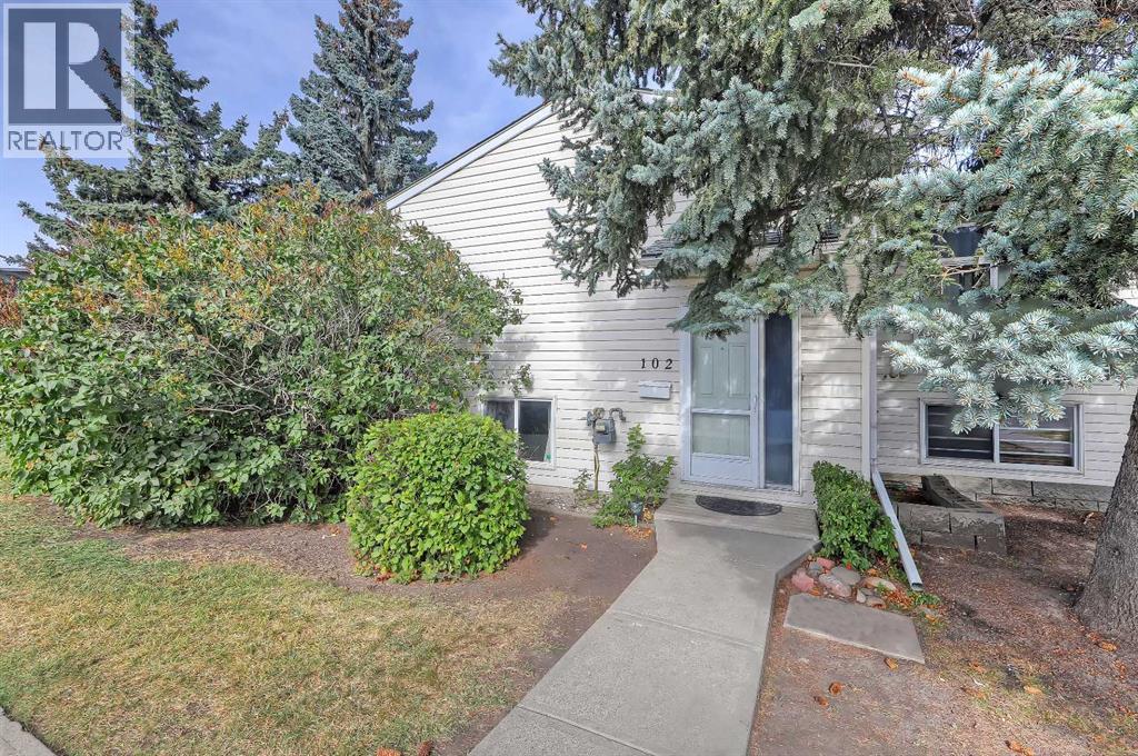 102 Sabrina Road Sw, Calgary, Alberta  T2W 2T1 - Photo 2 - A2262585