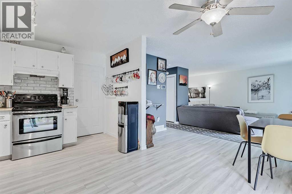 102 Sabrina Road Sw, Calgary, Alberta  T2W 2T1 - Photo 8 - A2262585