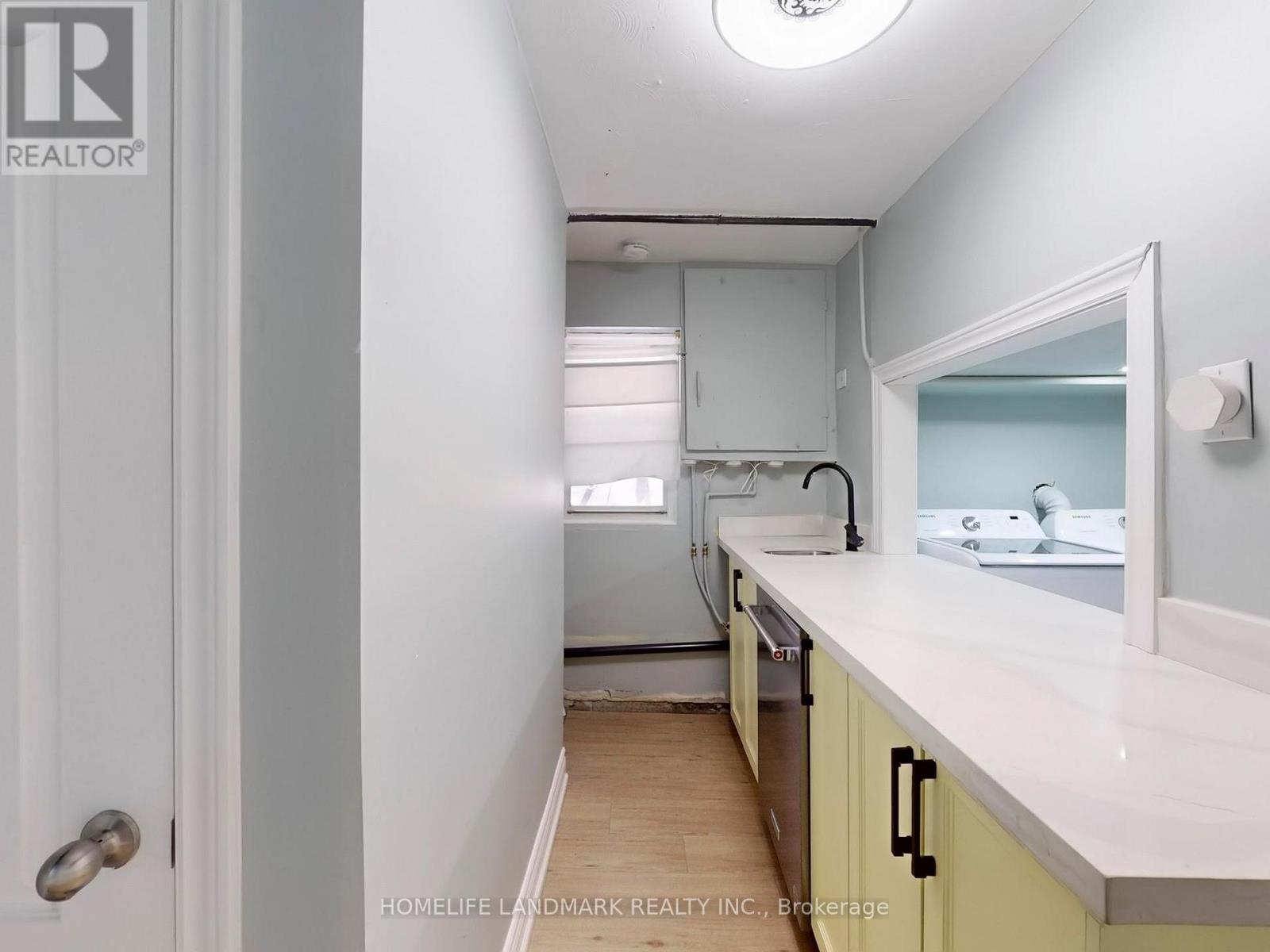 First Floor & Basement - 24 Kewbeach Avenue, Toronto, Ontario  M4L 1B7 - Photo 20 - E12549664