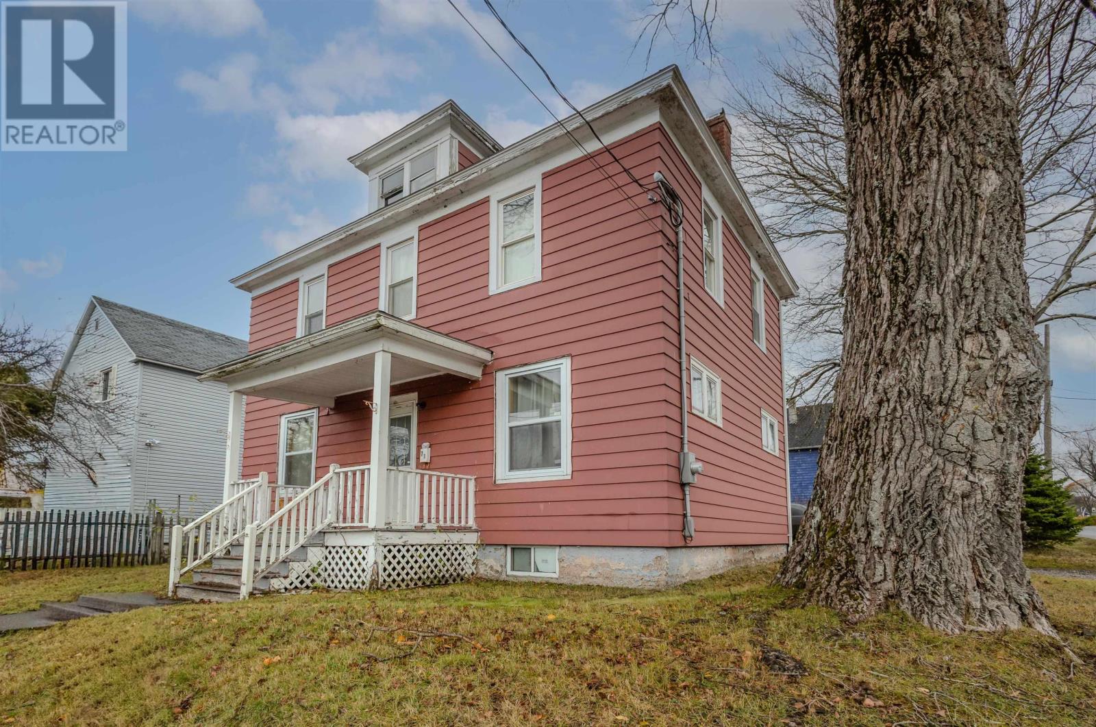 71 Sheriff Avenue, Sydney, Nova Scotia  B1P 2P6 - Photo 4 - 202528047