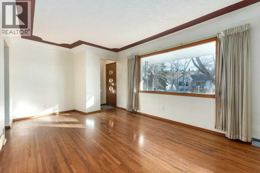 411 10 Street Ne, Calgary, Alberta  T2E 4M2 - Photo 4 - A2266294