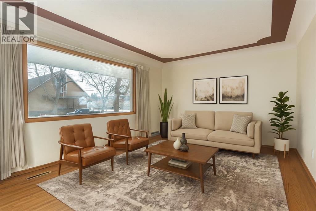 411 10 Street Ne, Calgary, Alberta  T2E 4M2 - Photo 2 - A2266294